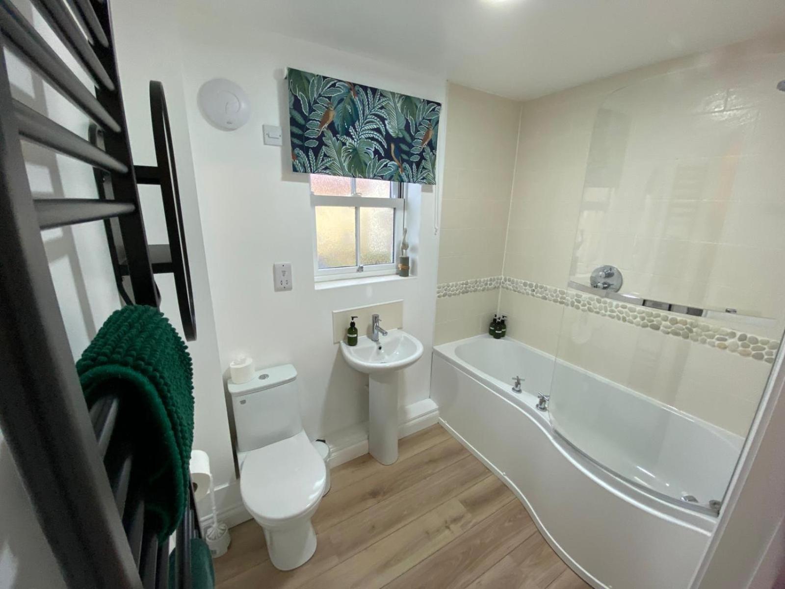 Bay Retreat Holiday Home Apartment The Bay פילי מראה חיצוני תמונה